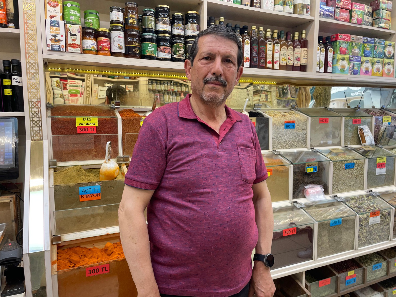 Baharatçı Kepez, “Sucuk içi baharatına yüzde 50 zam geldi, müşteri de yüzde 50 oranında azaldı”